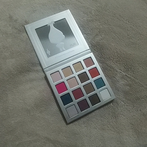 Pür Eyeshadow Palette - Picture 3 of 4